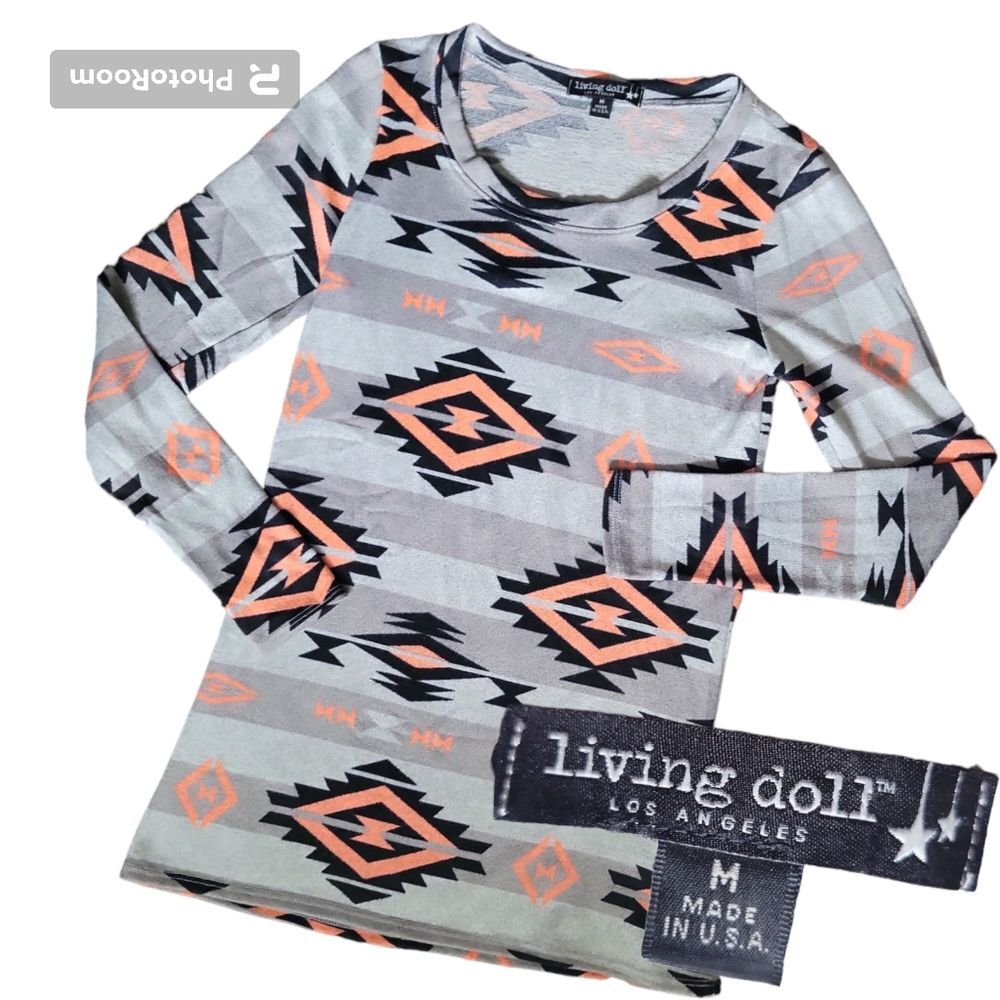 LIVING DOLL Aztec Long Sleeve Top - M